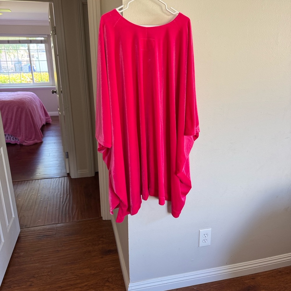 Fringe & Co Short Hot Pink Velvet Caftan O/S - Picture 5 of 5